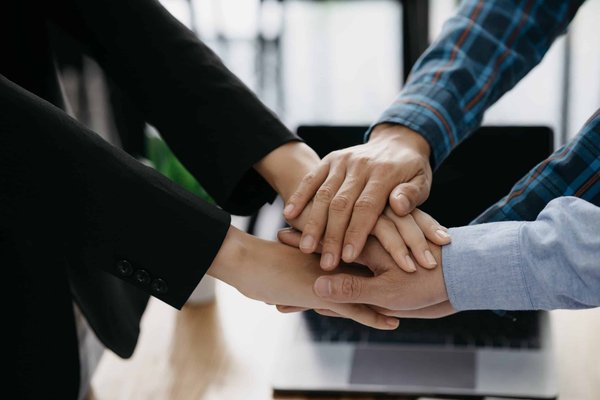 Comment travailler la coordination yeux-pieds pour un gardien de but en football?